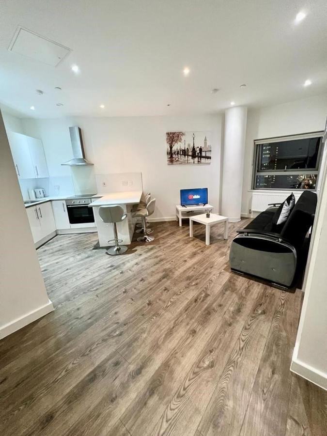 Immaculate Flat In West Croydon 아파트 외부 사진